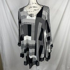 Alfani plus size 3X Black White Stretch Tunic Top Flare 3/4 Sleeve Womens Shirt